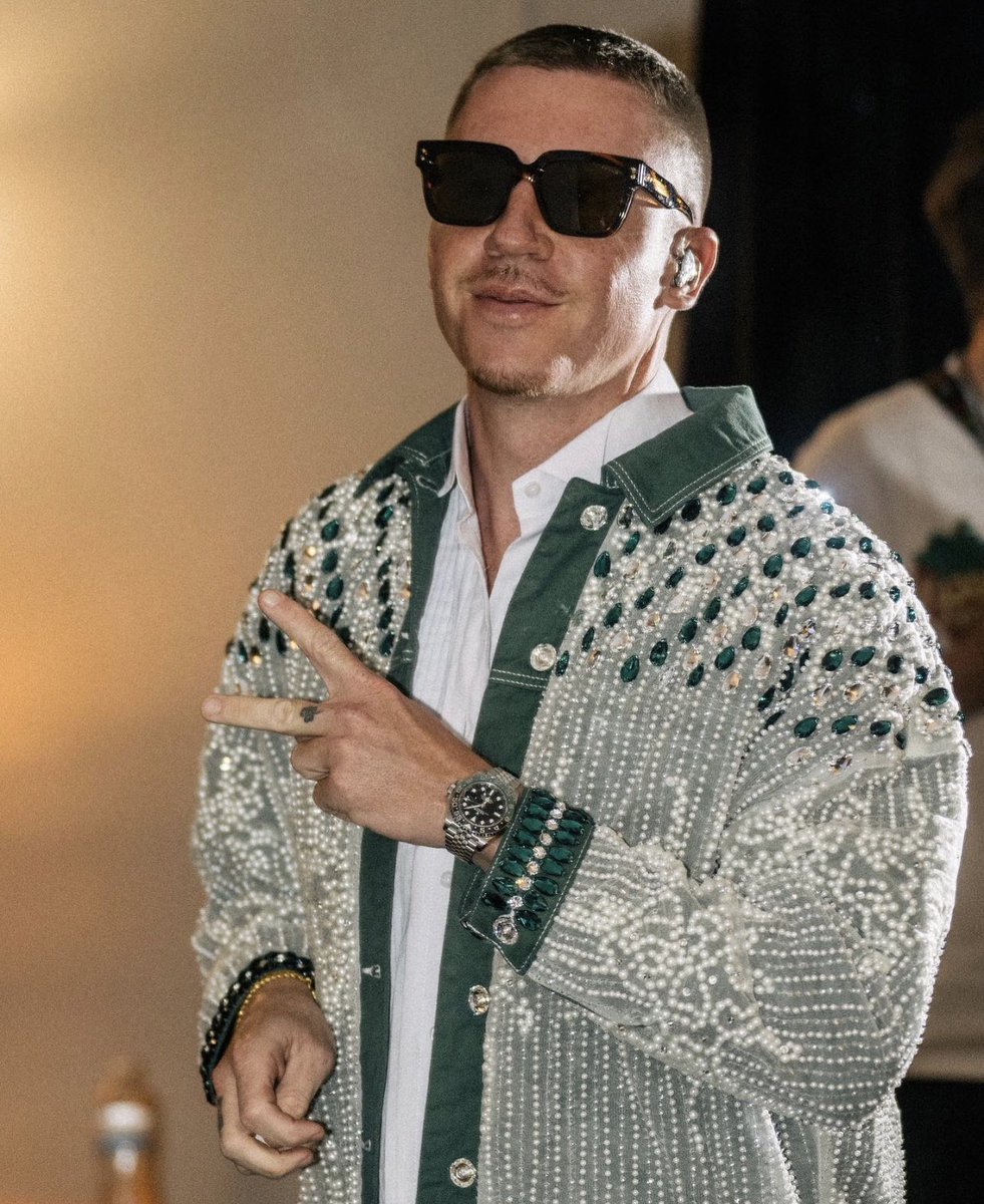 LPNY_'s tweet photo. In collaboration with the one and only!  @macklemore Thank you for the support  🙏🏻#lonparnyjacket #chant #macklemore #lonparny https://t.co/IhnZFnDnf2