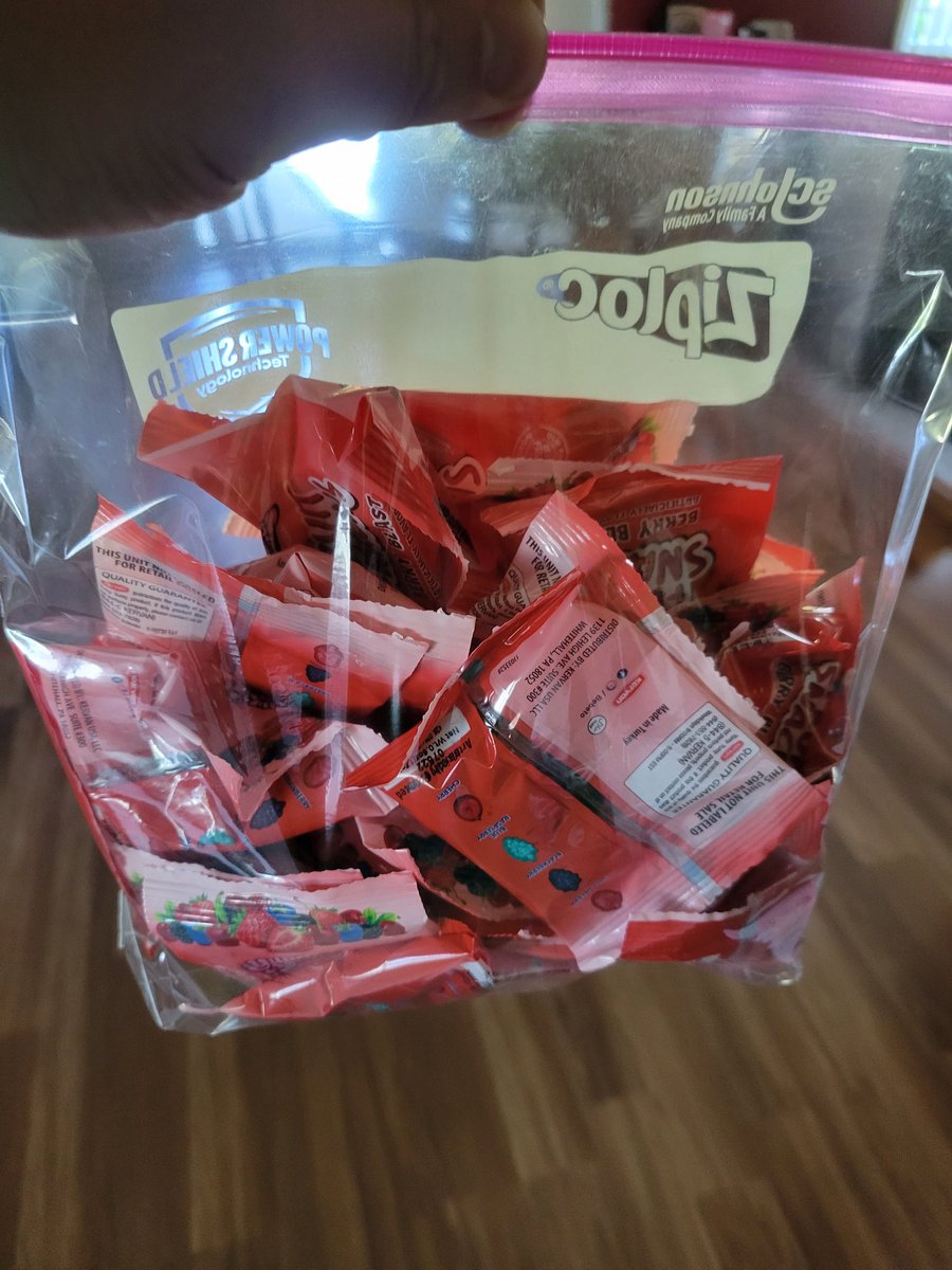 Meridian_Golf's tweet photo. First golf match of the year tomorrow!  Bag of fruit snacks ready to go. #MeridianGolf #EarlybirdInvite https://t.co/rCTC09gSze