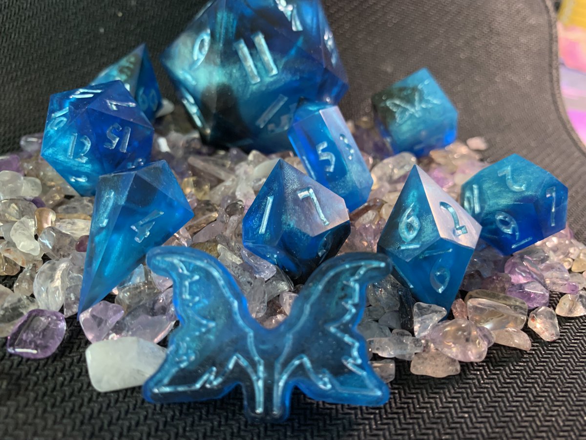 EclairDawnlight's tweet photo. "Soul Forged"
designed after a deep sea friend
enjoy #soulKaiArt

#Dice #Dnd #Handmadedice #Vtuber https://t.co/9PfON5EL7A