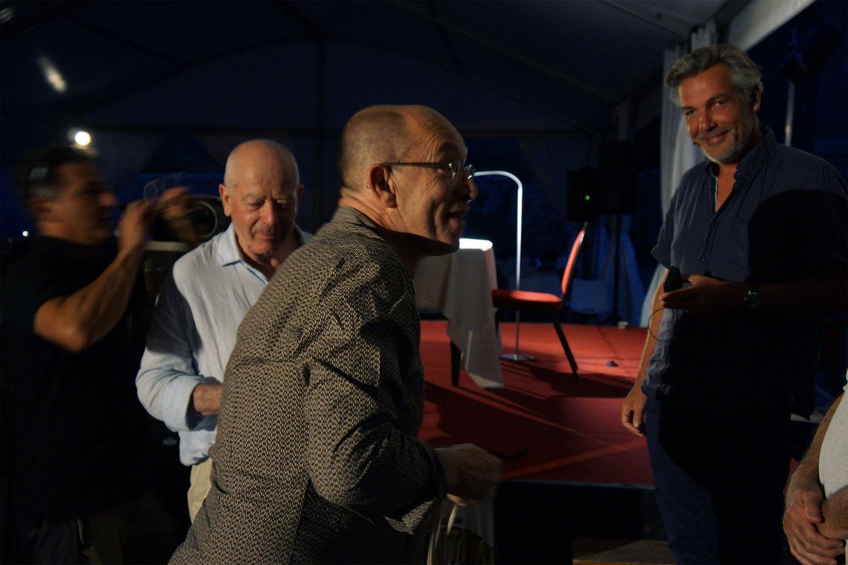 // Corbières-Matin // 
Minuit ! Le cycle consacré aux fameuses éditions de Minuit a débuté hier avec une formidable conférence d'Anne Simonin, et les voix des auteurs parmi les plus prestigieux du catalogue.
corbieres-matin.fr