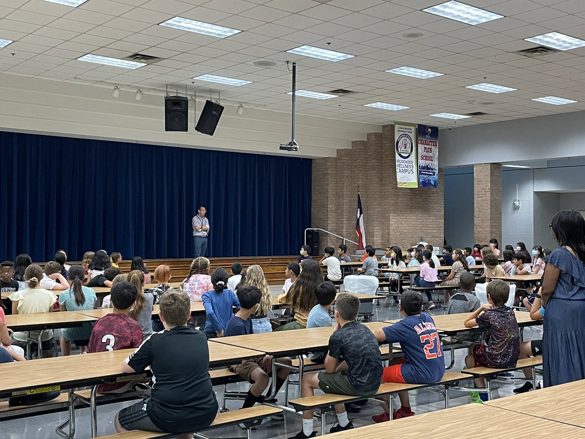 jennlappage's tweet photo. First day of Tiger Camp in the books and Tiger Twins! #PBIS #TeachingBehavior @PrincipalMCB @APMangum20 @CME_Tigers @fbisd https://t.co/Lk4Ds4o7Kg