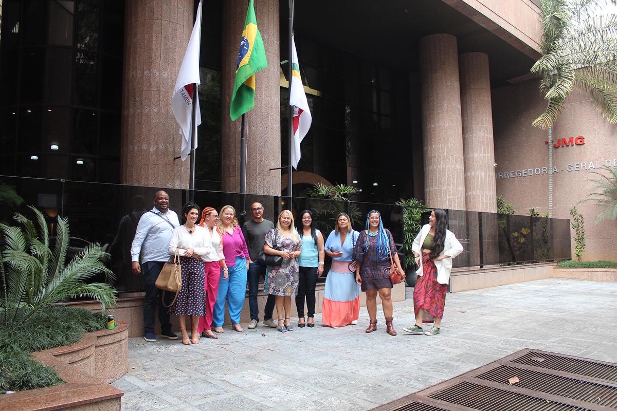 APMariaFelipa's tweet image. Com muita alegria a Assessoria Popular Maria Felipa recebeu a visita do consultor de projetos da ONU, Tomás Ananía Neuburger, que possibilitará que ampliemos nossas capacidades de trabalho no Comitê Nacional de Prevenção e Combate a Tortura.

E que cantem as liberdades!!!