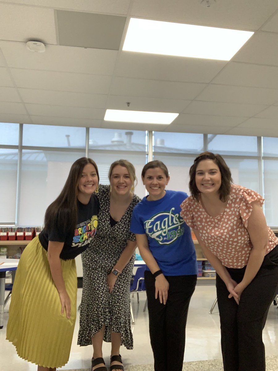 AbernathyLMorg's tweet photo. The best first day @ CSLA 💙💚 https://t.co/aL0ihL82OR