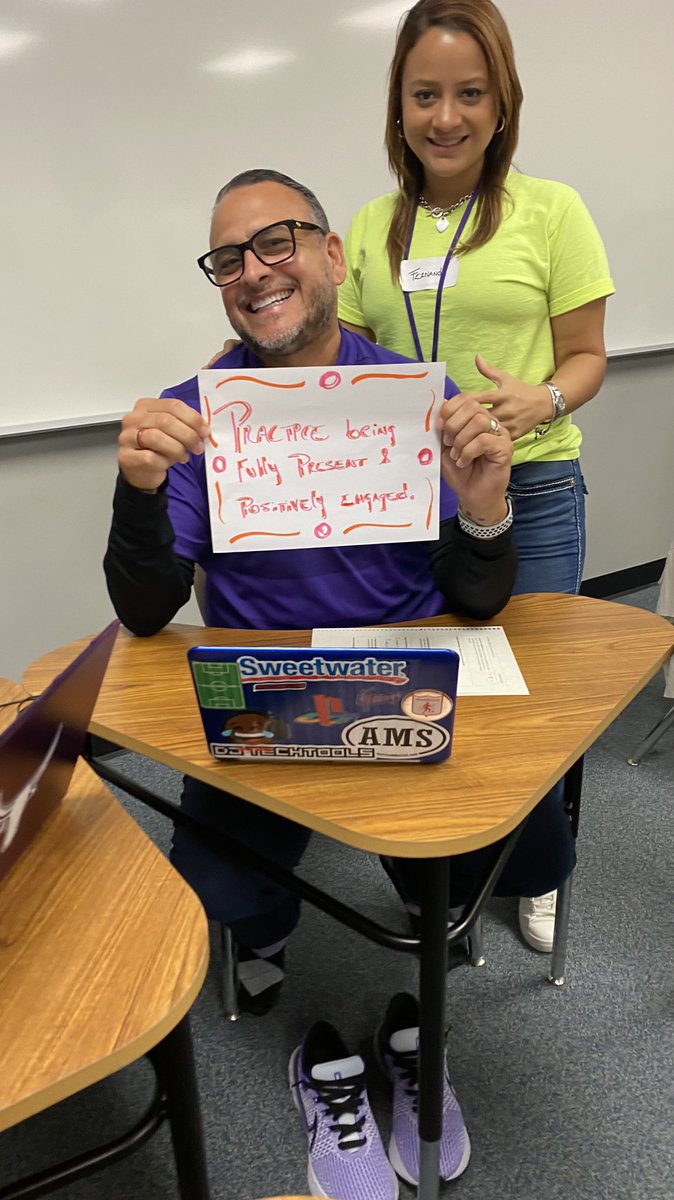 marthaca82's tweet photo. Favorite pictures!
I have the privilege to work with great educators that bring light and joy to PD!
#katyisdlote #teacherlife #spanish1 #spanishcourselead #thewarriorway #soyjsh #worldlanguageeducators
@cecilialaraLOTE https://t.co/OrUmF4DZxu