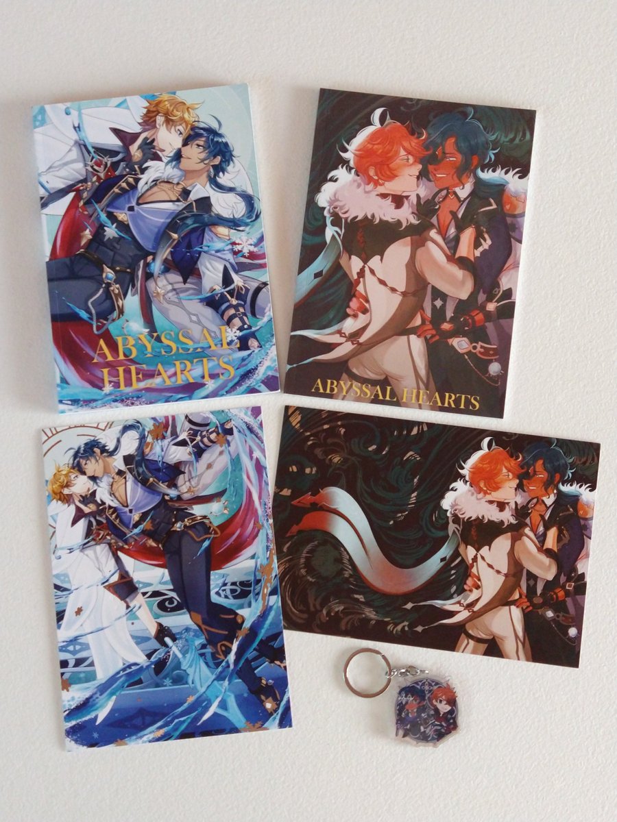 A bit belated since I was all over the place, but the zine stuff I ordered had arrived and THEY'RE ALL SO BEAUTIFUL AAAAAAAAA

Prints from Glacial Waltz <a href="/kaeyazine/">Glacial Waltz Zine - PDF RELEASED</a>  and the whole zine set from Abyssal Hearts <a href="/ChaeyaZine/">Abyssal Hearts | Leftover Sales - Shipped</a>  
Thank you so much for all of the amazing work 🥺💖