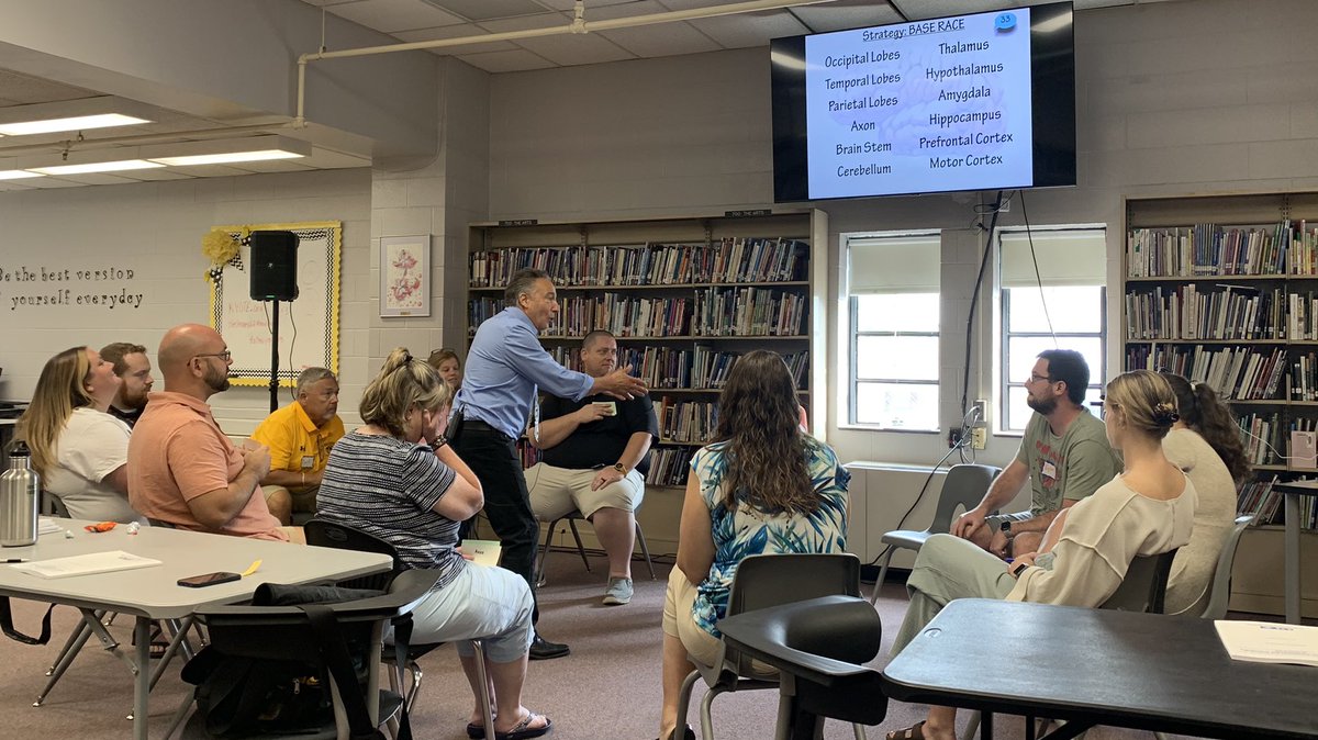 Thank you <a href="/bureauofed/">Bureau of Education</a> and Louis Mangione for new engagement strategies and a great day of learning together. #lovethevue <a href="/Bellevue_Ind/">Bellevue Independent</a>