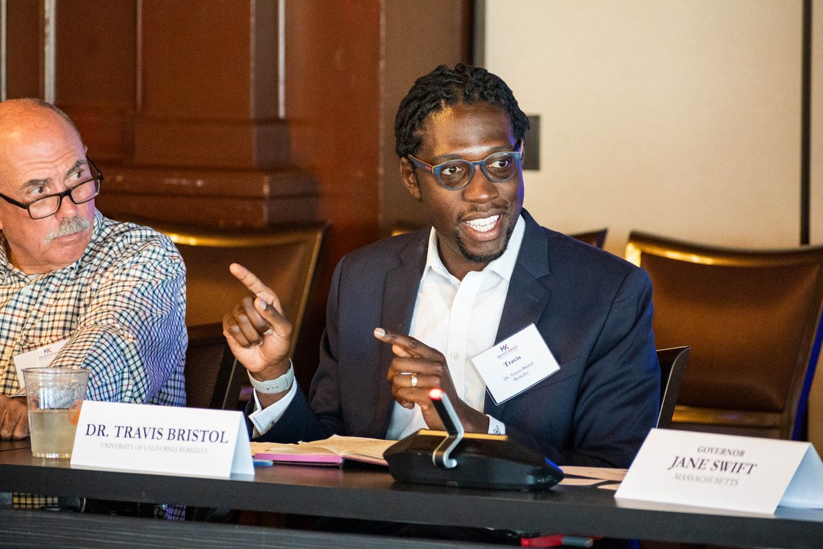 Hunt_Institute's tweet photo. #DidYouKnow: 40% of public schools in the US don’t have a single teacher of color?
@D_Aarons, @TravisJBristol, & @alc1920 discuss how schools and policymakers can commit to recruiting and retaining a diverse educator workforce. #HKFellows #TeachersofColorMatter https://t.co/YLaJgkMaBl