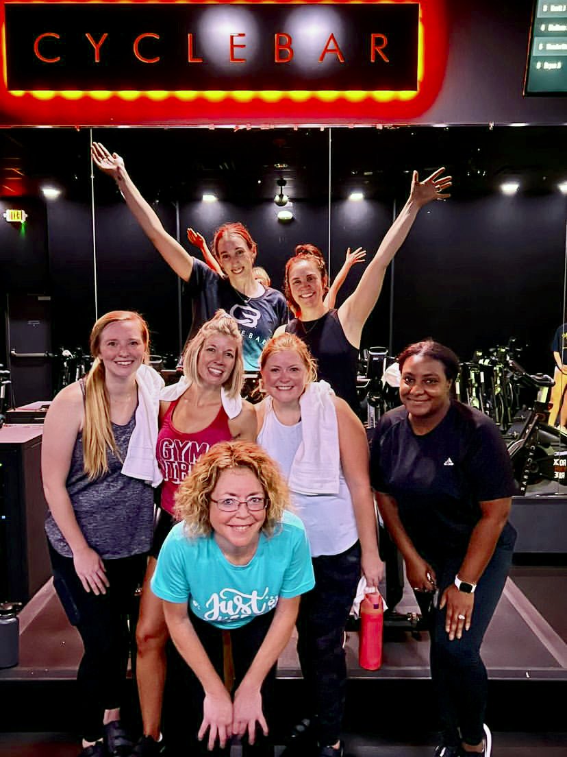 msdeeseiscool's tweet photo. It felt so special to have some of the best people from @OgleElem at CycleBar for @um_BARELA and I's back to school ride (bonus points bc it was after the first day of school too)!💪🏼My two worlds collided and it was so fun!!! 🫶✨ #oglestrong https://t.co/4Mi9SSYIHY