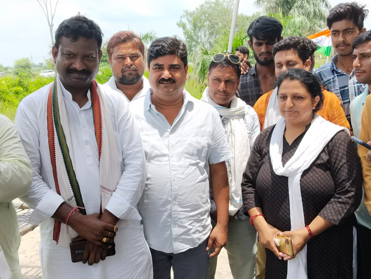 Rakeshboyat1's tweet image. आंधी में भी जलती रही गाँधी तेरी मशाल !
साबरमती के संत तूने कर दिया कमाल !!

#gauravpadyatra.......
#keshoraipatan 185
 #9v 10 August2022
@INCRajasthan @GovindDotasra @ajaymaken @RahulGandhi  @INCIndia