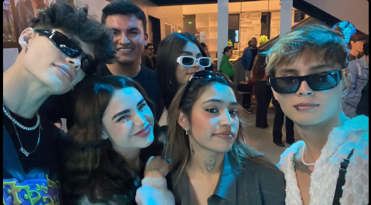 jimeninisvm's tweet photo. CALLANDO BOCAS ... LOS AMO ❤ https://t.co/5mWP0hXIaj