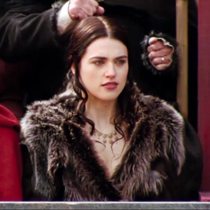 katie mcgrath picture bot on Twitter: