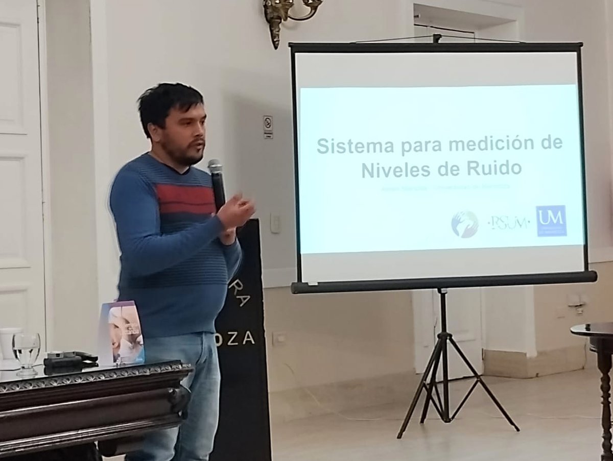 ExtensionUM's tweet photo. Alexis Mancilla, nuestro alumno de Ingeniería Electrónica tuvo la oportunidad de presentar el prototipo de Sonómetro (medición de ruidos) para instalar en la sala de neonatología del Hospital Lagomaggiore. Proyecto que forma parte de las actividades de RSU.
@UdeMendoza https://t.co/urVokLW3Mt
