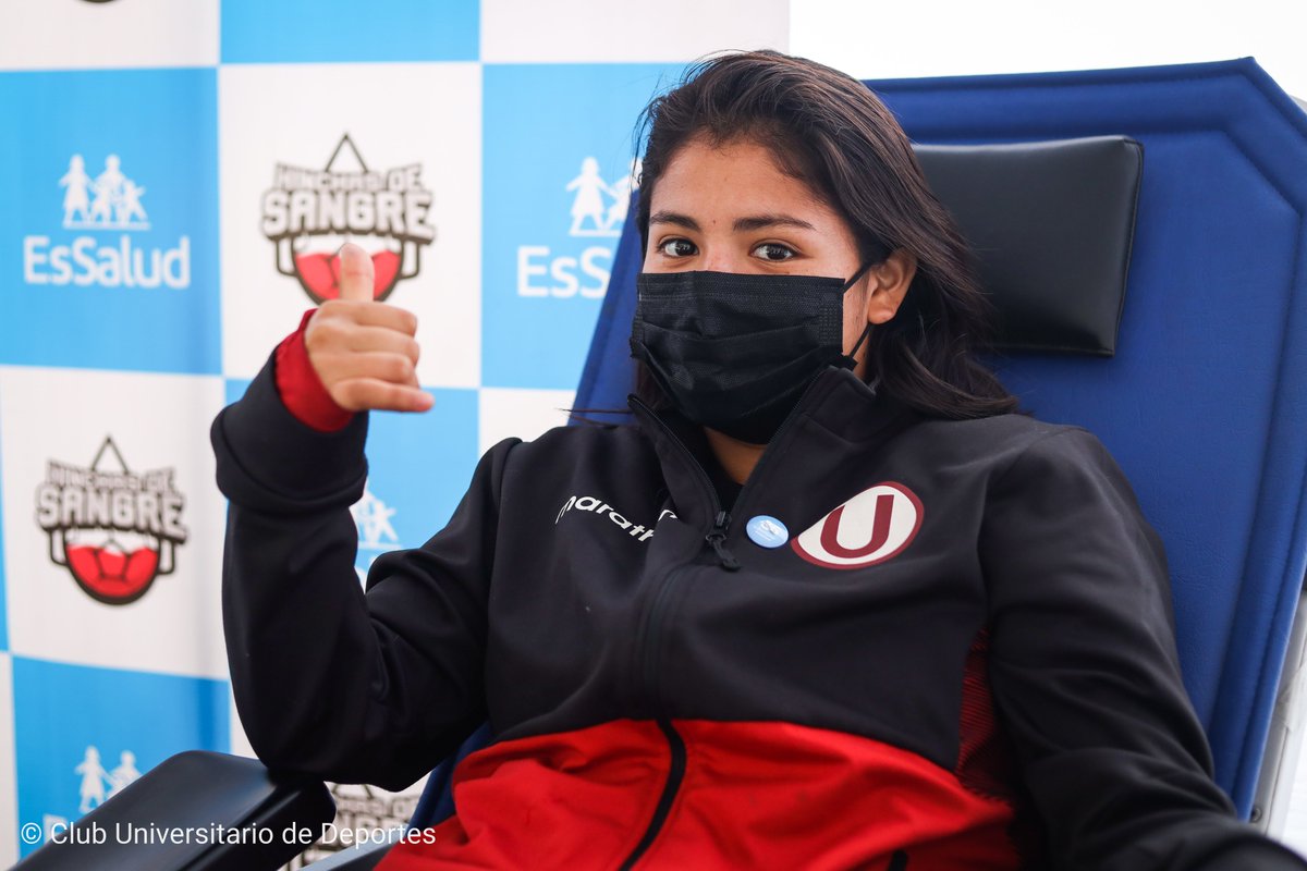 FutFemeninoU's tweet photo. ¡𝗘𝗹𝗹𝗮𝘀 𝘁𝗮𝗺𝗯𝗶é𝗻 𝘀𝗼𝗻 #𝗛𝗶𝗻𝗰𝗵𝗮𝘀𝗗𝗲𝗦𝗮𝗻𝗴𝗿𝗲! ❤️💛

Nos sumamos a la campaña de @EsSaludPeru y junto a Aranxa, Nahomi y Kimbherly buscamos concientizar a la población sobre la importancia de donar sangre para salvar vidas. 

#VamosLeonas 
#YDaleU https://t.co/1YHvduzFvP