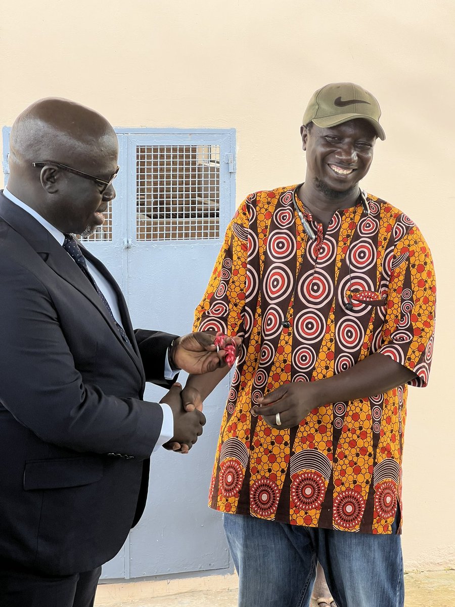 PilotGambia's tweet photo. Today GAMWORKS handed over a GMD 5,2 million fish smoking facility to the Fisheries association at the Brufut landing site under The Gambia Pilot program (GPP).

The 540 square meter facility houses 8 Chokor Ovens and 2 FTT Thiaroye ovens, a storage area and a preparatory shed. https://t.co/Xp7Sq8pij5