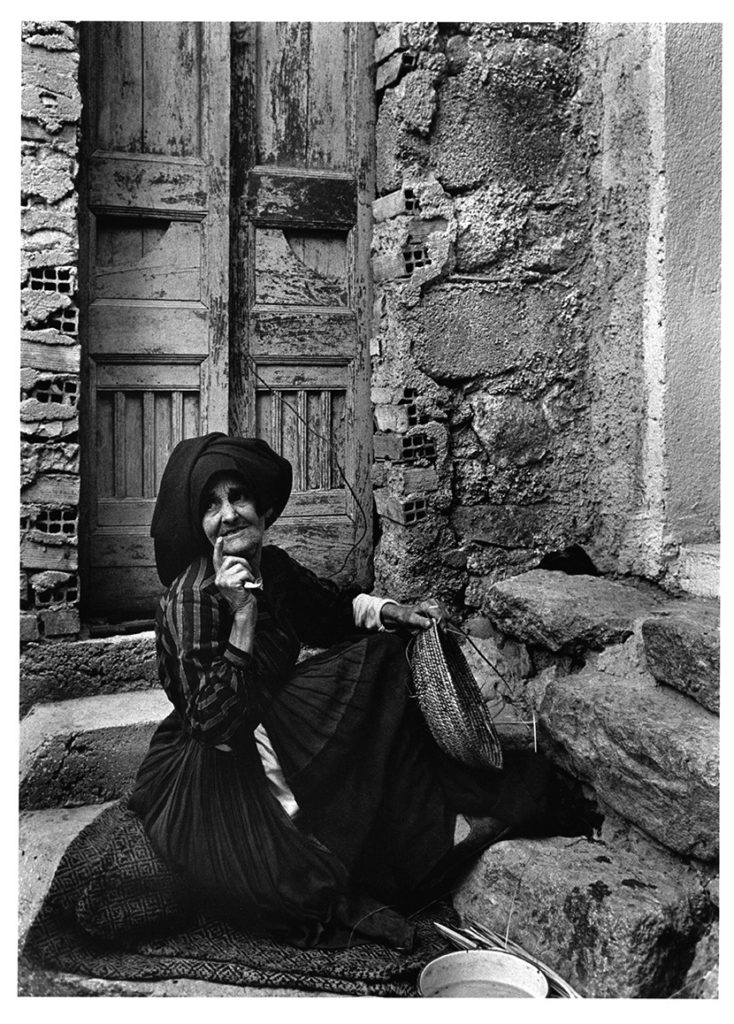 EstudiosVisuale's tweet photo. by Lisetta Carmi

 #photography #LisettaCarmi #portraitphotography https://t.co/reHLJceshH