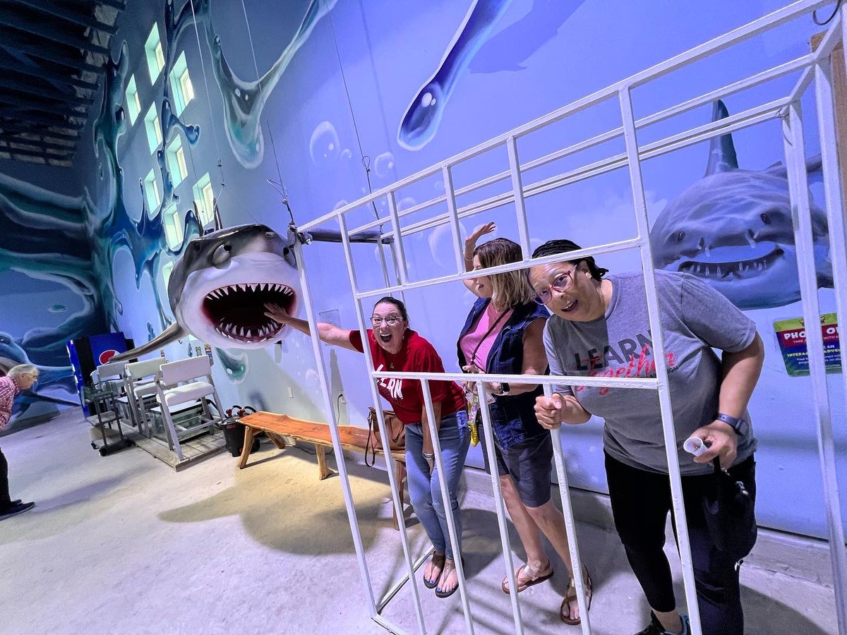 BakerScienced's tweet photo. Teacher training is getting a little dangerous these days 😄😂 #cardinalproud @BellaireHigh #ScienceJobs https://t.co/74mwxOwuGk