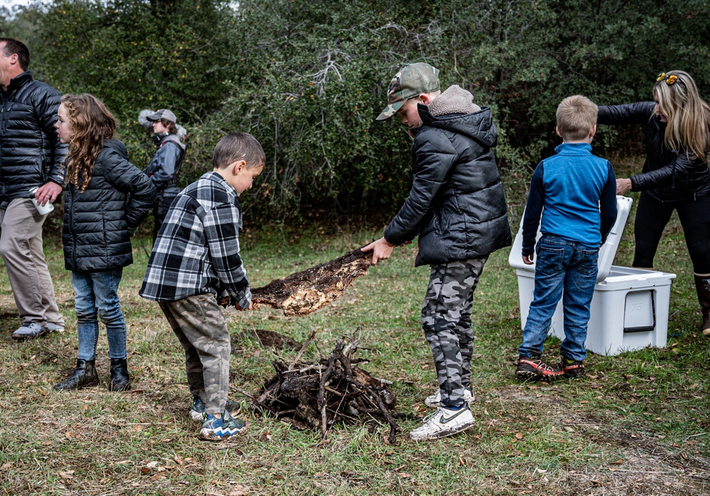 CKIVFoundation's tweet photo. Our C4 Family Reset Program combines the sanctuary of the C4 Ranch, the building of memories, and the development of fortitude to hold the most important thing in life together, the family unit. 

#ChuckHeavy #C4Foundation #AlohaWarrior #C4Ranch #FROGProgram #NavySEALs https://t.co/p96JN5oFKx