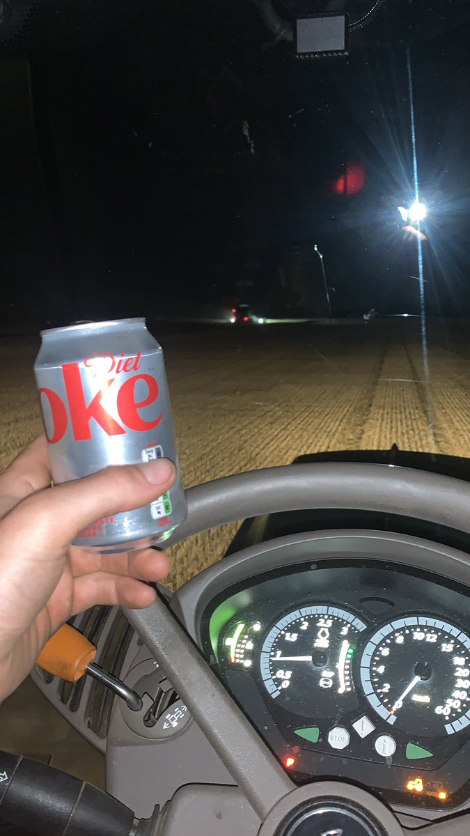 agsuttie_7's tweet photo. Late night harvest sessions and Diet Coke. Name a better combo https://t.co/8vvA6uaB5t