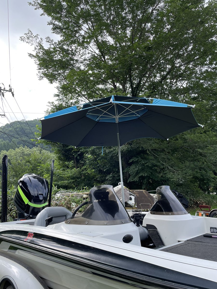slow_style104's tweet photo. 快適に過ごす為にパラソル装着してみた https://t.co/kTddOb0yOc