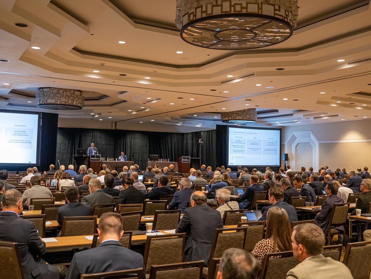 LafitteAdvisors's tweet photo. And that’s a wrap! Nice seeing everyone at ENERCOM DENVER 2022 and we look forward to next year!
To elevate your business or brand:
📲 (228) 216-2546
💻 WSmith@lafitteadvisors.com
#Enercom #enercomdenver #denver #westin #westindowntowndenver #colorado #energy #networking https://t.co/y4cmGoQVGk
