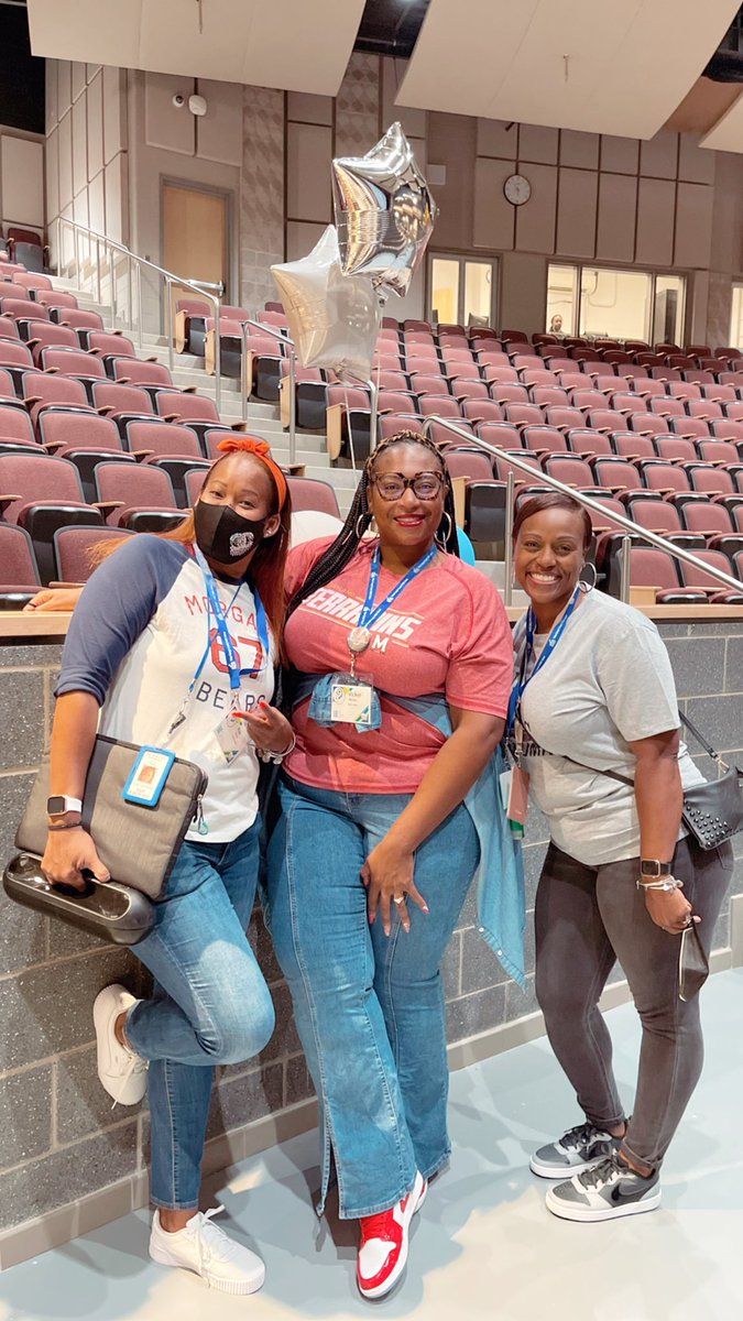 Vicker McClain -Assistant Principal tweet media