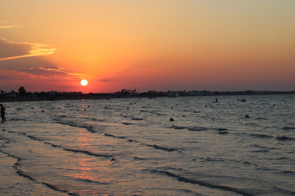 Tayoub_Radio's tweet photo. #Djerba ❤️❤️❤️ relax summer time https://t.co/3HeRkYaUc1
