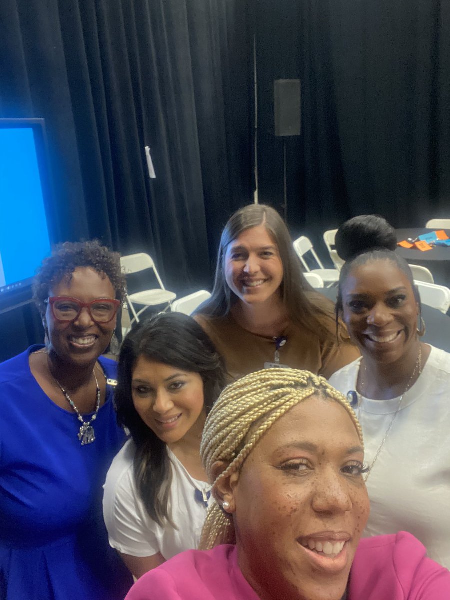 DallasReads's tweet photo. What a great day of Amplify BTS sessions with these fabulous ILC’s! We loved getting to have you all present alongside us today. #dallasreads #bts #collaborating https://t.co/lKmnXWcLcL