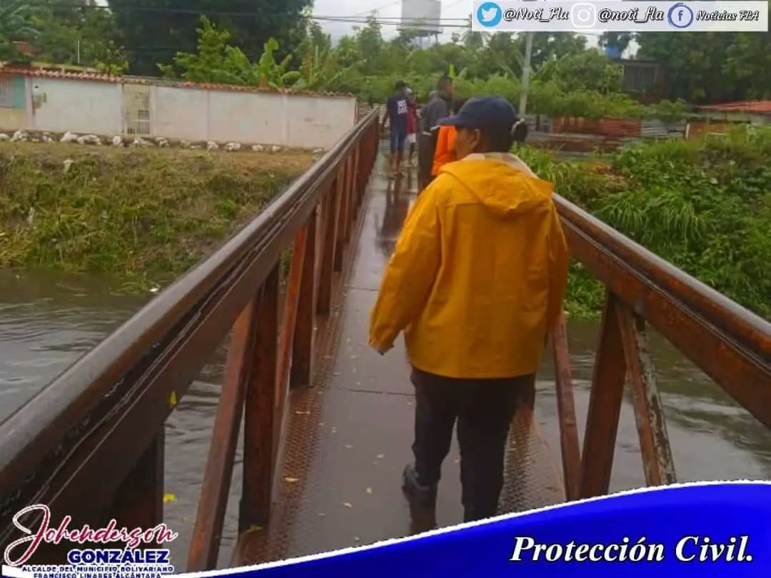 Noti_Fla's tweet photo. #Noti_Fla 📰🗞 📢 #10Ago | ⚫🔴 Cumpliendo orientaciones del Alcalde @JohendersonMrt el equipo de la Dirección de Protección Civil realizó exploración...

#GranMarchaSocialista
#TrabajadoresConLaPatria https://t.co/OsdvGtVAO9