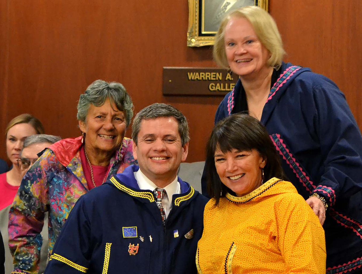 RepChrisTuck's tweet photo. This week’s “Community Connection” newsletter includes details of a program to help low-income Alaskans pay for internet. Also, "A Career in Photos - Vol. 3" #akleg https://t.co/PBR8SI1l44 @charissemillett @alaskascott https://t.co/AWJwCBs8vG