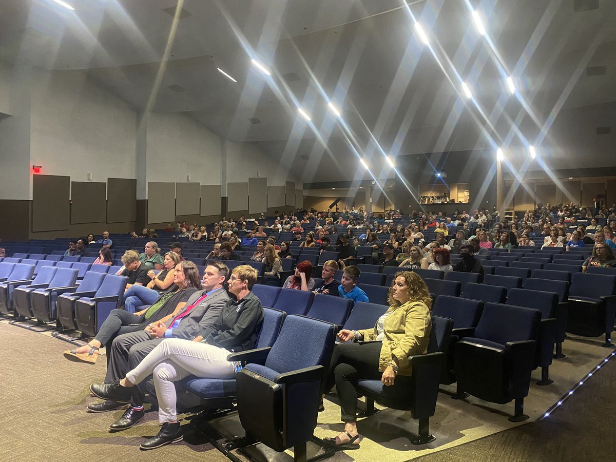 James Vanek (@lvjamesv) on Twitter photo Great turnout tonight for our New Parent Information Night! Looking forward to a great school year and partnership with parents! <a href="/PeteTweets453/">Leavenworth USD 453</a> Great turnout tonight for our New Parent Information Night! Looking forward to a great school year and partnership with parents! <a href="/PeteTweets453/">Leavenworth USD 453</a>