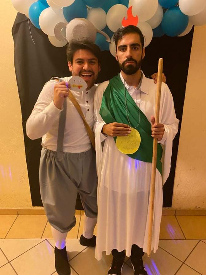 Cuervo__23's tweet photo. Felices 27
Esta foto describe muchas cosas, Adolfo es dedicado, prepara todo con anticipación y es leo ♌ mientras tanto yo improviso mediante la marcha, confío en el destino y soy virgo de agosto ♍
Aún así creamos una conexión muy fuerte.
Que chingue su madre el cumpleañero 🎂 https://t.co/Gf3W7DMuqn