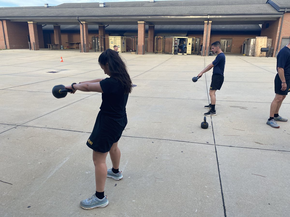 T_Whitfield1942's tweet photo. It’s not the first of the month but the Rents Still Due!!!
4x rounds
50x KB Swings
8x broad jumps
10x burpee pull-ups 
50x KB Swings
400 meter run

Great PT Brutal Company!
#FuryfromtheSky

@FalconBdeCdr @kristyn_felix1 @DomCinotto @2BCT_FALCONS @82ndABNDiv @FORSCOM @Beags_Beagle https://t.co/l2pLh2MeMp