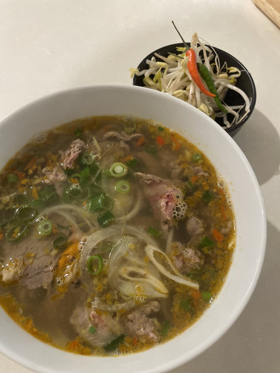 SugarKim18's tweet photo. Having this bun bo bowl can be a luxurious thing in the morning https://t.co/a3y5gLsyWK