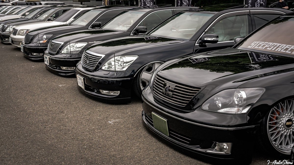 JAutoshow's tweet photo. 東北仕様と関西仕様 https://t.co/t8xEK7hdEe
