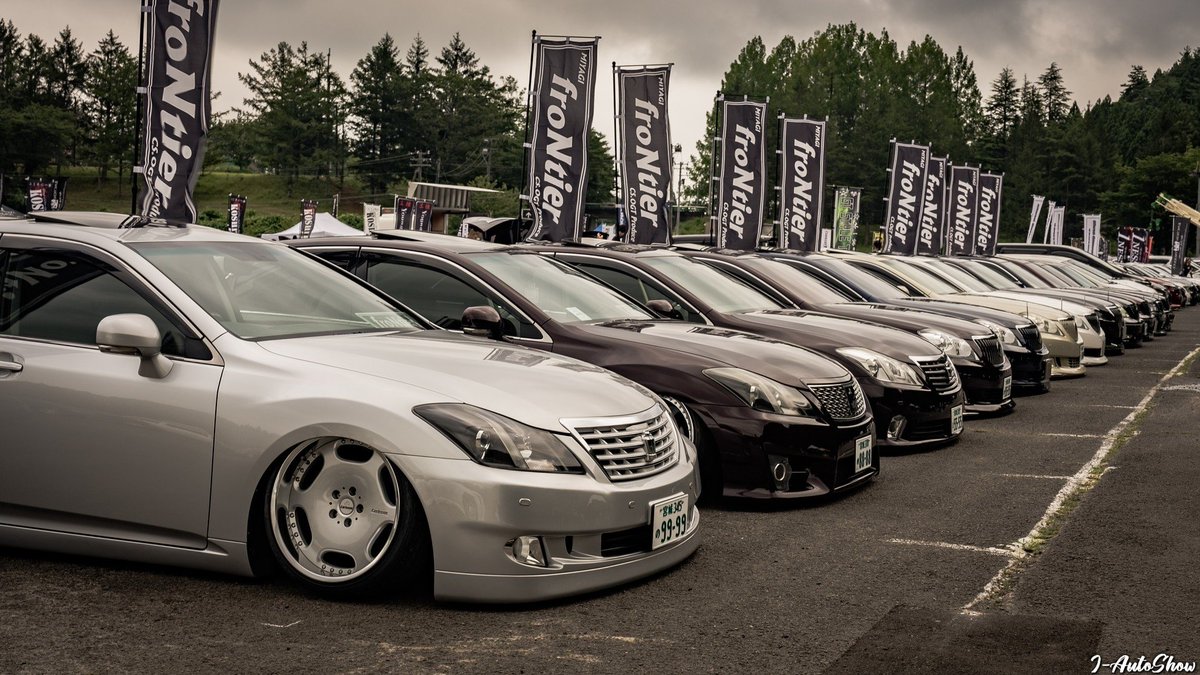 JAutoshow's tweet photo. 東北仕様と関西仕様 https://t.co/t8xEK7hdEe