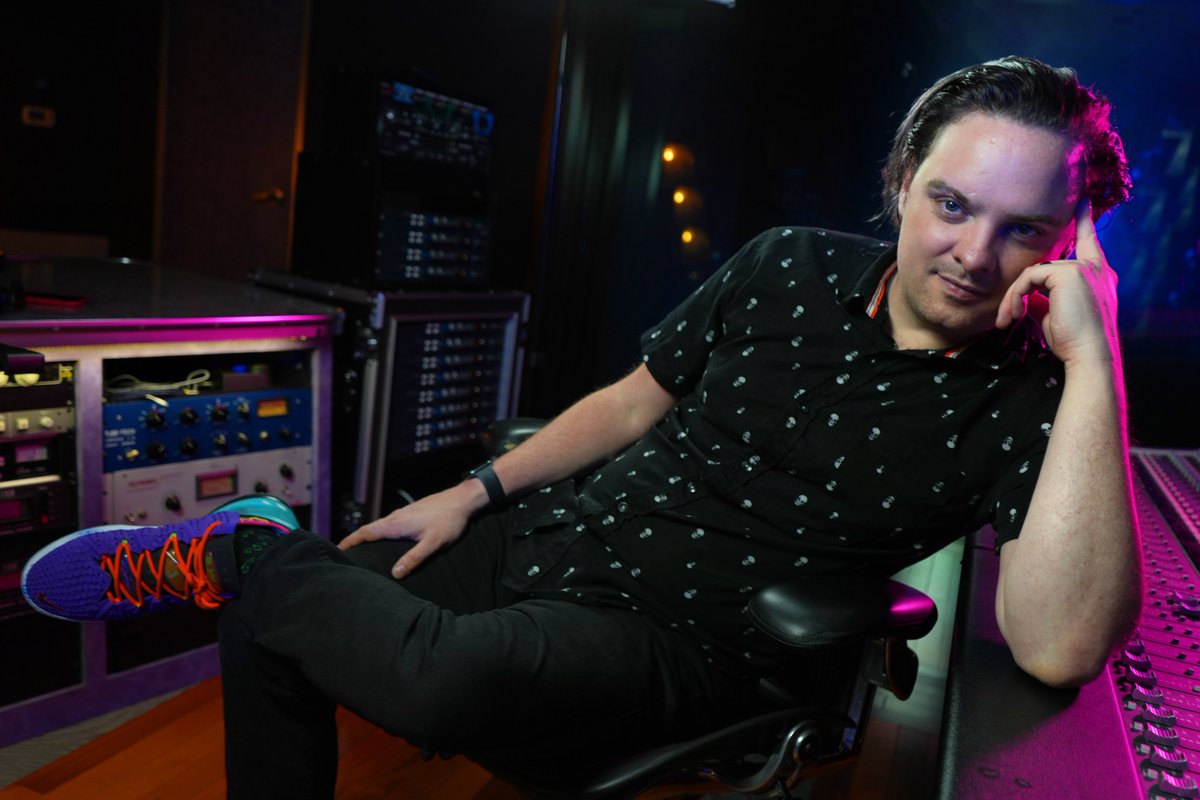 Do what you love. Love what you do. No point of putting your head into it if your heart ain’t it. ❤️🎶