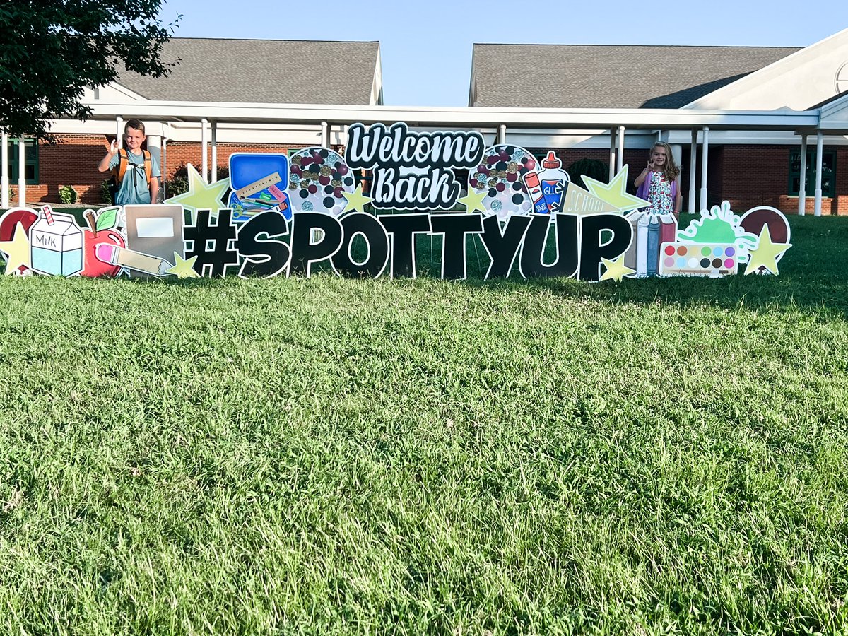 MrsJBrower's tweet photo. Excited for a new school year 🦒@JGB_Giraffes #spottyup https://t.co/IHUPqbMs5h