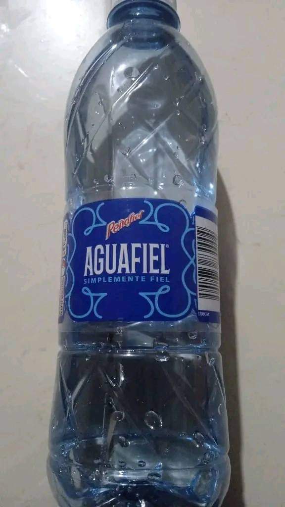 unpocotendencia's tweet photo. por fin sacaron un agua para mí https://t.co/yQ7nhNmCHH