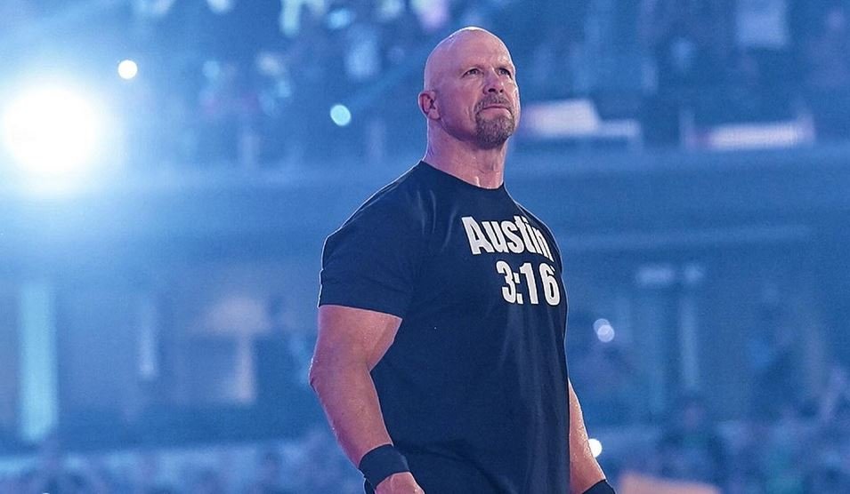 FrewniverseSD's tweet photo. Multiple news sources are reporting that Steve Austin's home was broken into last night.

Police are investigating the scene. https://t.co/sbMuqzbYZ0