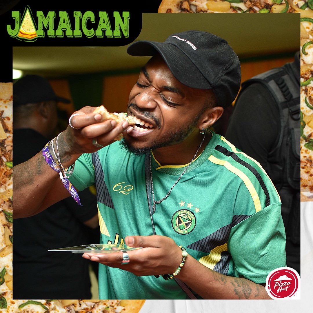 PizzaHutJm's tweet photo. We spiced up Jamaica’s 60th!🇯🇲🥵

Patrons at Grand Gala reignited their tastebuds with the new JAMAICAN Jerk Chicken Pizza! 🤩

Have you tried the Jamaican Pizza yet?? 

#JamaicanJerkChickenPizza #SummerAtTheHut #NotThatsDelivering #AmazingGoodness #ForTheLoveofPizza https://t.co/UjzSXcovtk