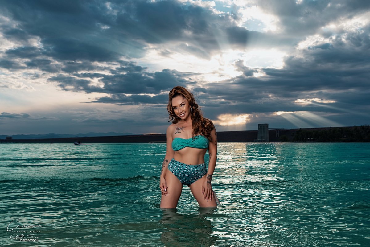 aftersixphoto's tweet photo. 💦 Cherry Creek Reservoir shoot with model: @amyeoury , water 💦 #coloradomodels #aftersixphotography #beachshots #beachbikinis #bikinis https://t.co/sqPI2zyDHP