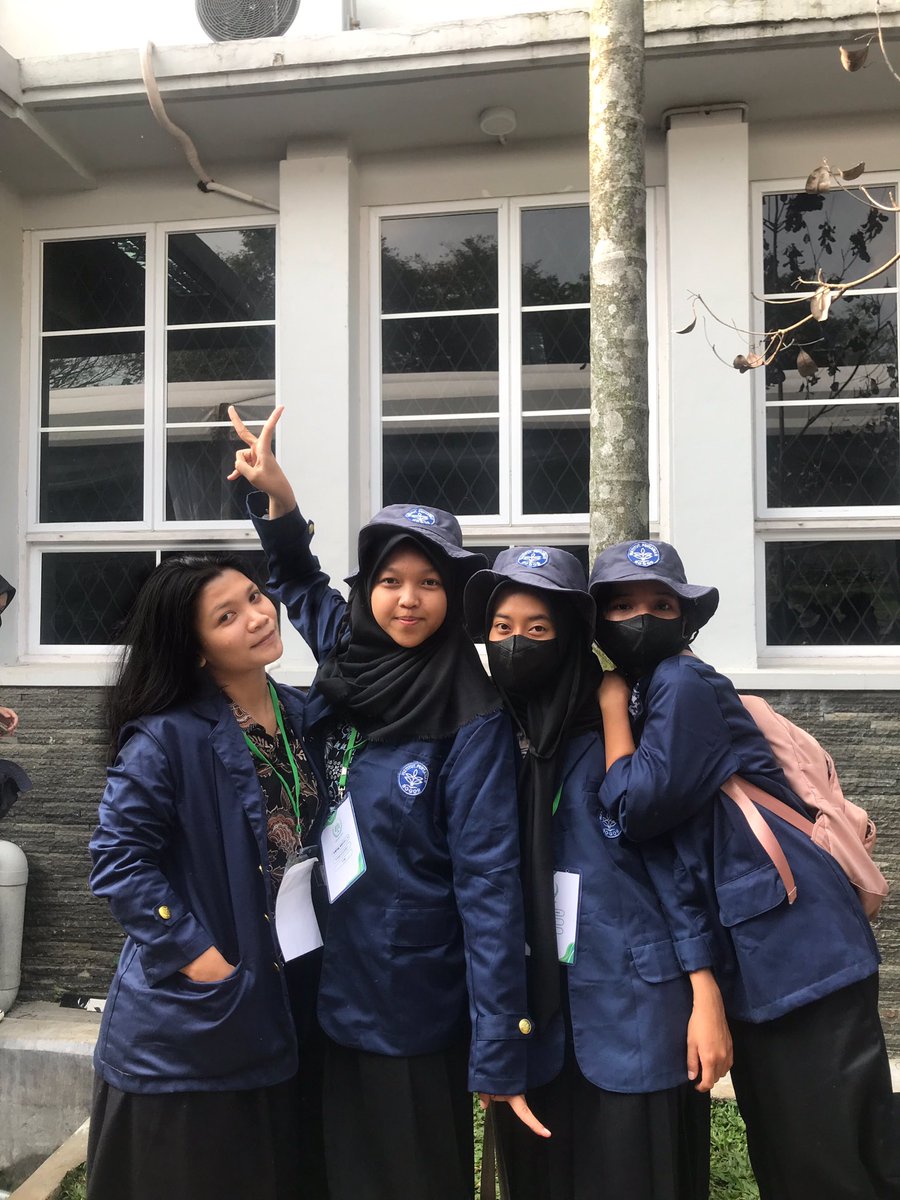 putriwidyaas's tweet photo. terimakasih ipb sudah mempertemukan kita🖤
#VOKASIIMPACT #MPKMB59SVIPB #IPBDIGDAYA #VOKASIJUARA #TheGlimpeStoryofGatamalaAgrinawa https://t.co/Qr5X2QCxC6