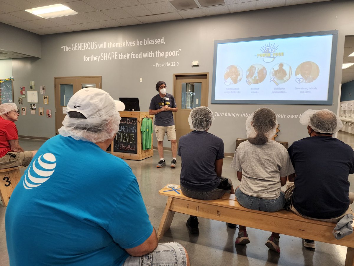 Melicam143's tweet photo. Ready to pack meals for @fmsc_org @FACES_Midwest #faceseg @ATTimpact #lifeatatt https://t.co/5juyjiO9pw