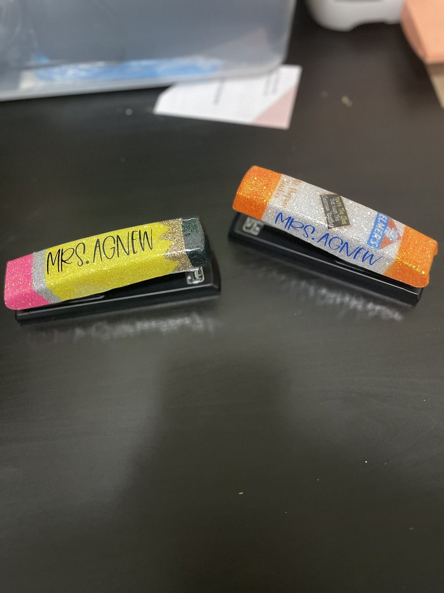 MrsAgnew18's tweet photo. So excited to add these to my office 🤗 because I love a good personalized piece! #ImTHATEducator #alwaysextra https://t.co/3K7cqCDYxo