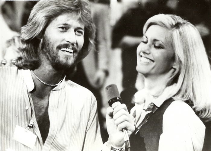 "I’m devastated by the loss of my dearest friend Olivia Newton-John. We lived through the same journey growing up in Australia and relishing every moment of it..." (1/2)