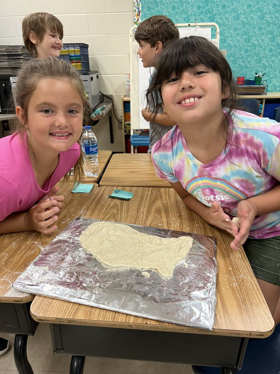 Waldrep’s 3rd graders loved making United States salt dough molds. Stay tuned for final projects! #UKnighted #TogetherWeGrow