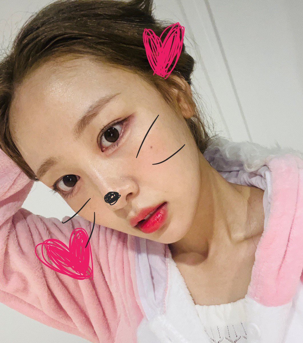 thinkchuuves's tweet image. please, plug your ears i'm about to cry for many freakin' reasons! #이브 💗