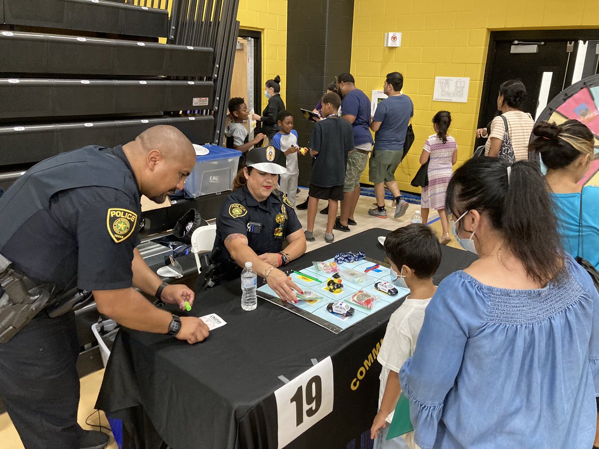 Dallas ISD PD UNIDOS tweet media