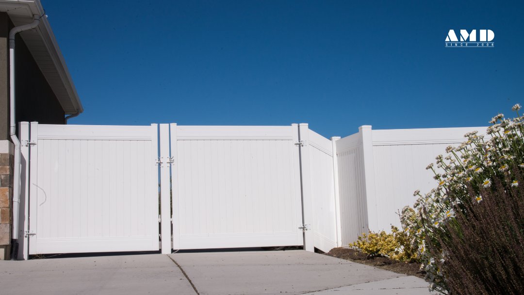 AMDSupplyLLC's tweet photo. #PVCFenceWholesale from AMD Supply with 4 convenient #PVCFenceSupply distribution centers in #Florida to choose from: #boyntonbeach, #deerfieldbeach, #miramar, #portstlucie - Call us today to learn more about the 1000s of #PVCFence supplies we carry in stock and ready to deliver. https://t.co/GIEROU8Bkb