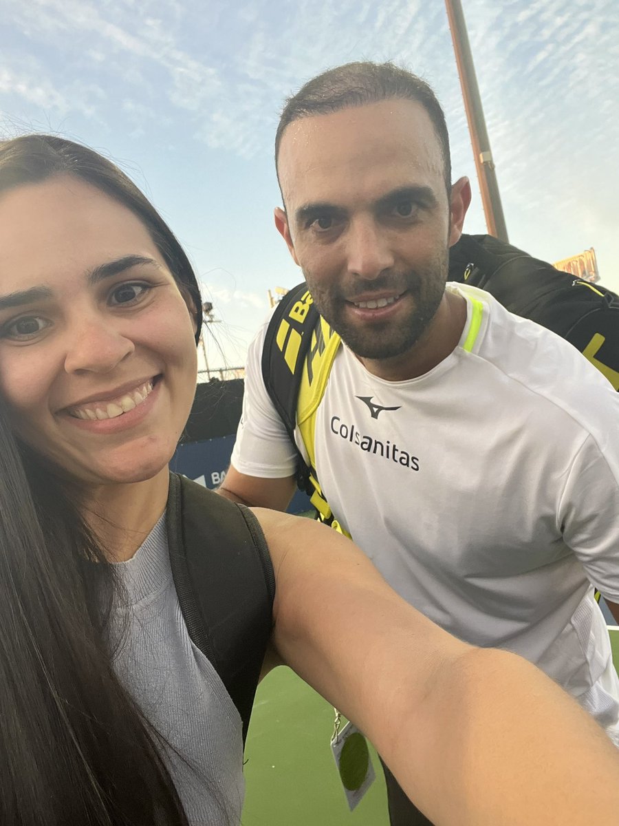 danivillaa's tweet photo. Los que dejan el nombre de Colombia por lo alto! @juanscabal @RobertFarah_  Los mejores!!! https://t.co/3LBYTMcKat
